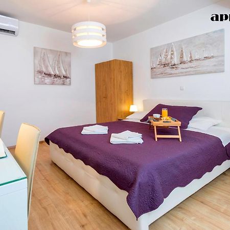 Pula Centar A1 Lalu - Free Garage Apartamento Exterior foto