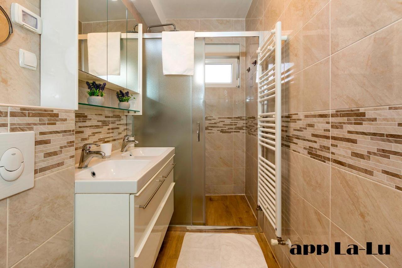 Pula Centar A1 Lalu - Free Garage Apartamento Exterior foto