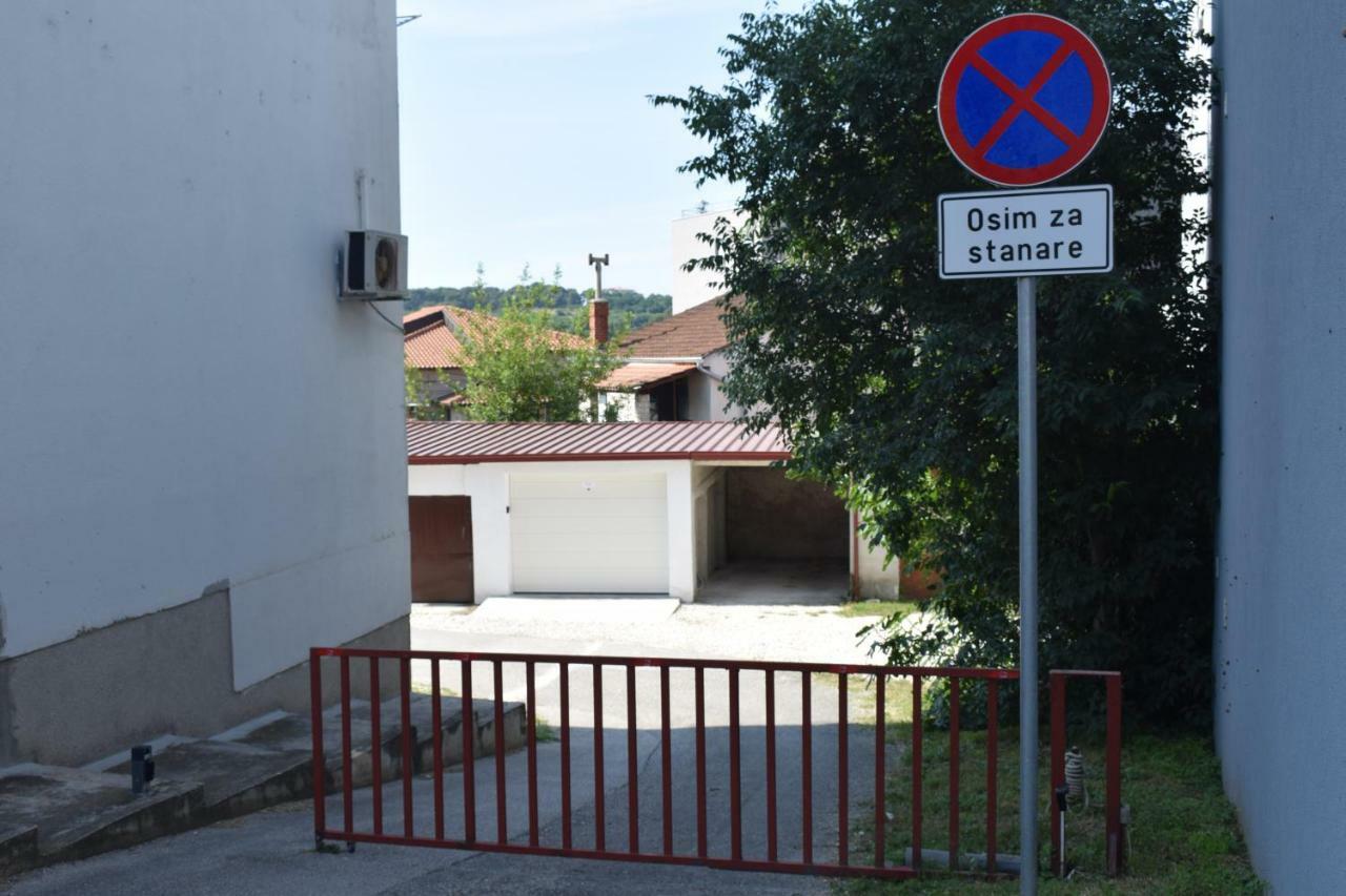 Pula Centar A1 Lalu - Free Garage Apartamento Exterior foto